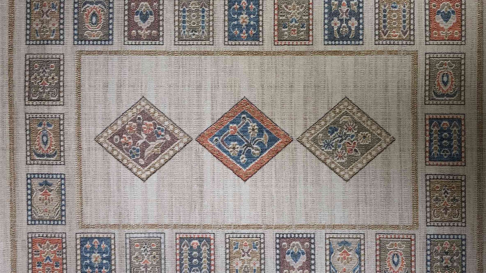 Villa Pietra 05095B White Villa Pietra 05095B White