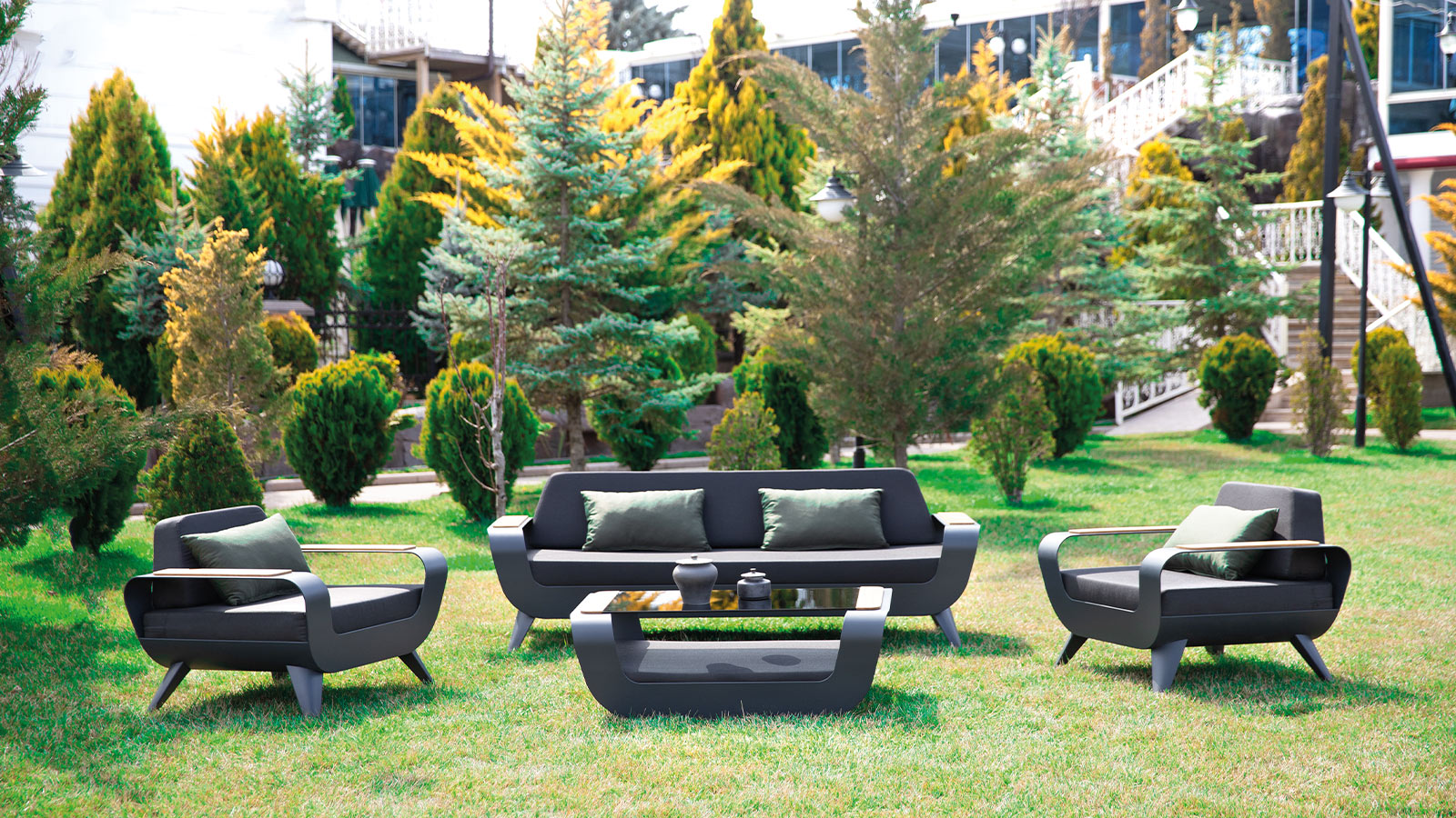 Breeze Outdoor Set Breeze Outdoor Set