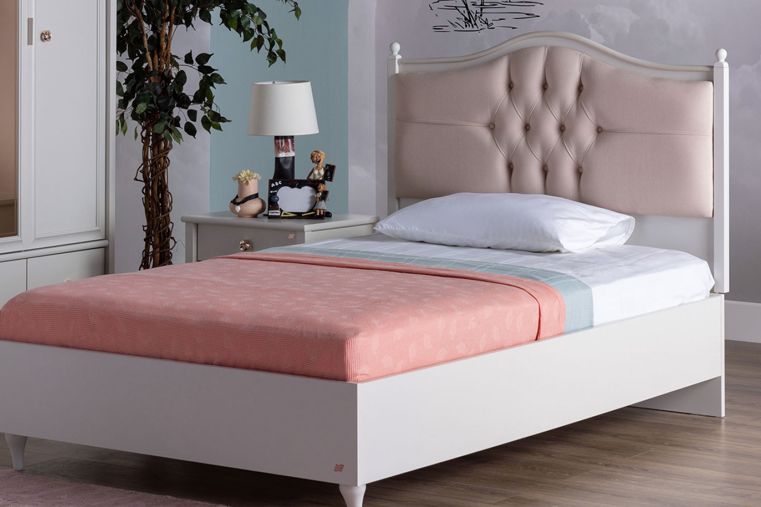 Emily Bed 120
