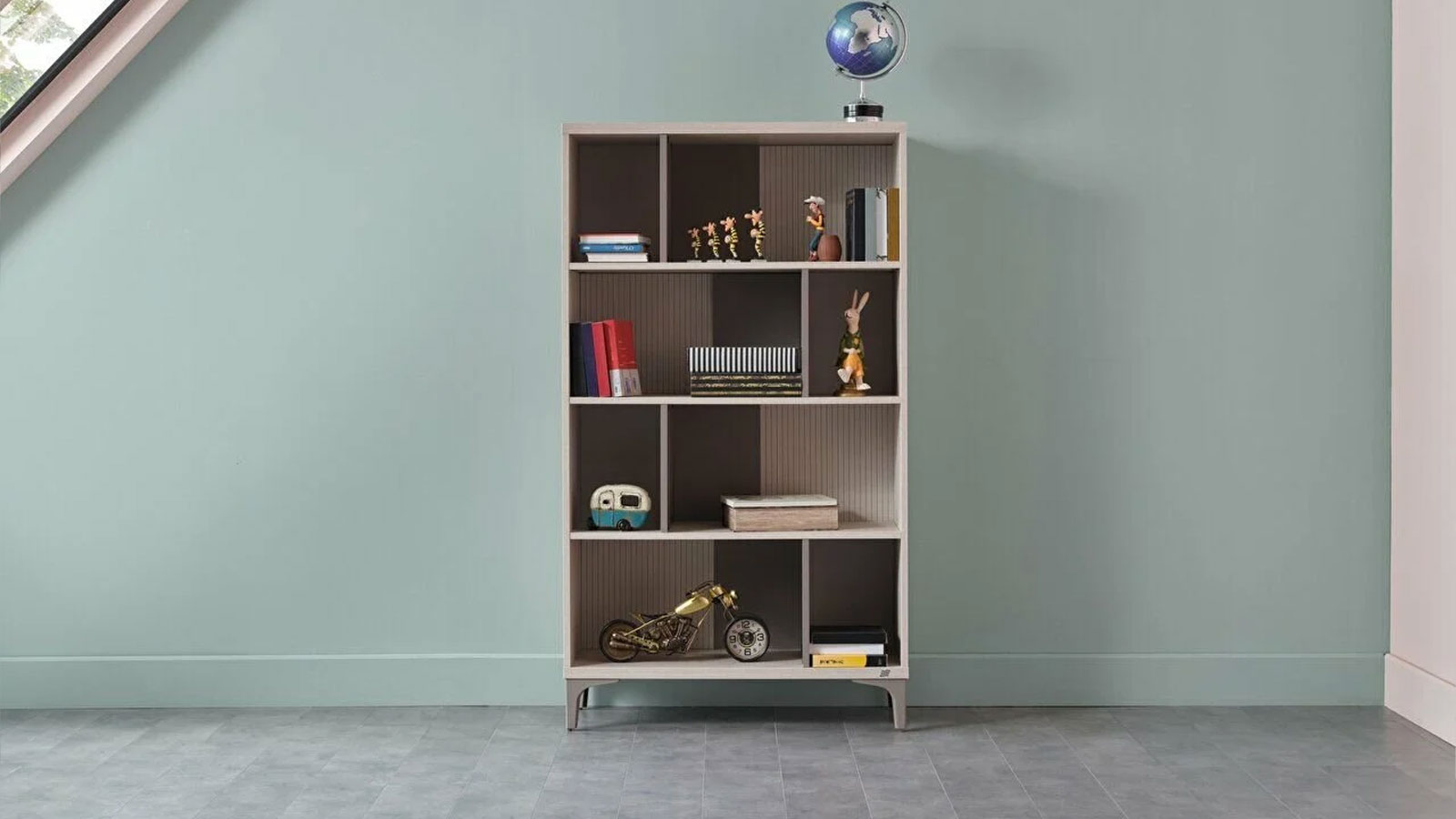 Hera Bookshelf